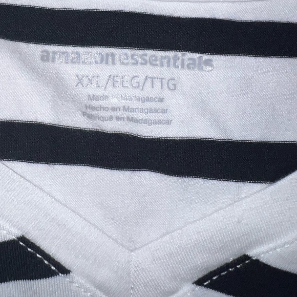 Amazon essentials- black and white striped t- shirt - Picture 5 of 5